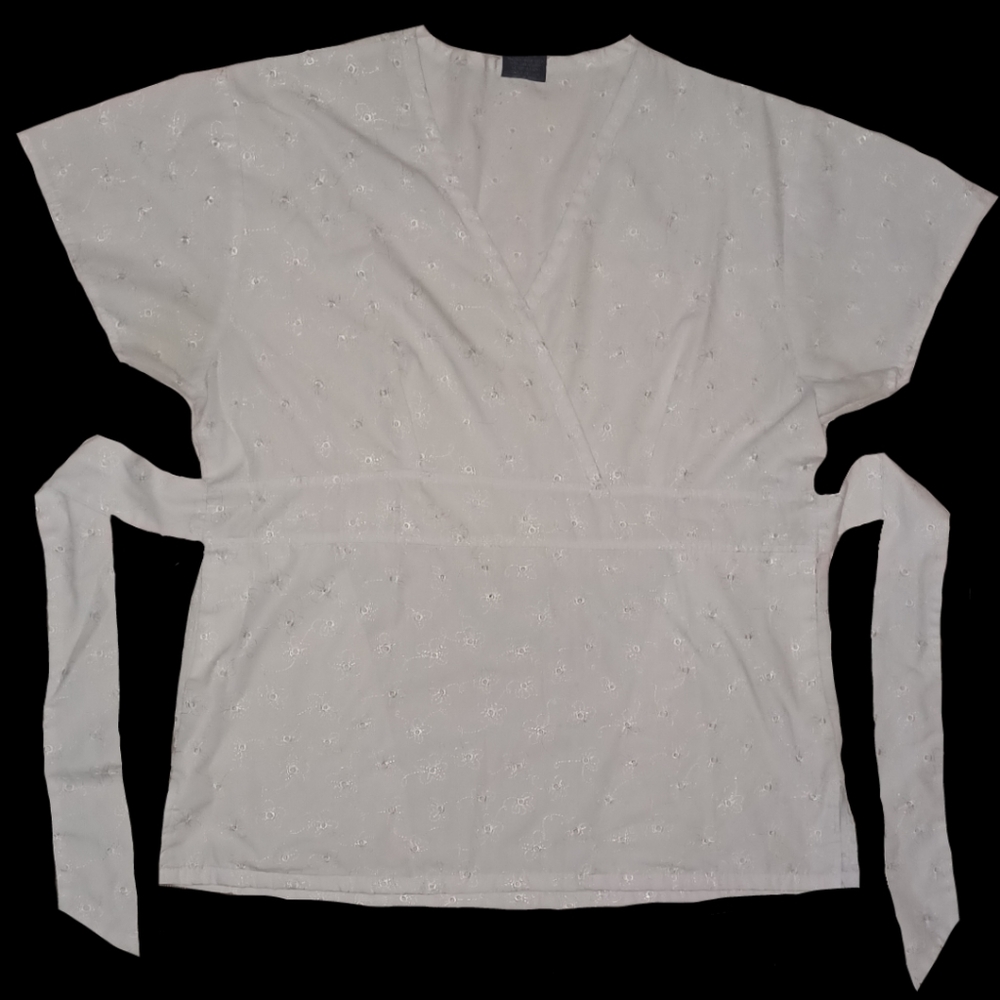 💵 All White Scrub Top w/ Tie Back by MedGear